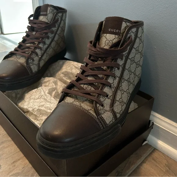 Classic Tessuto GG Supreme/ Nappa Moorea Gucci Sneakers  display picture 2
